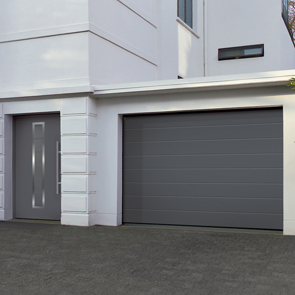 Usi garaj Targoviste - Mateiyus Logistic Construct Targoviste